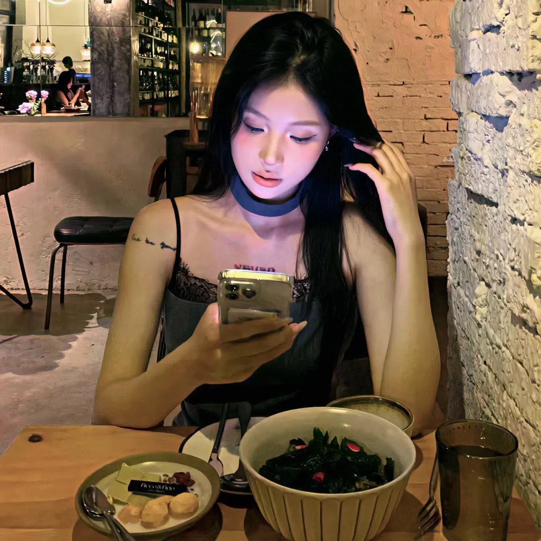 鉴宝神手，我靠赌石咸鱼翻身